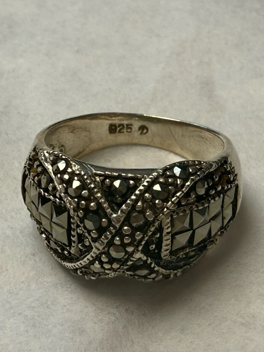 Sterling Silver Marcasite Criss Cross Statement Ring Size 5.5